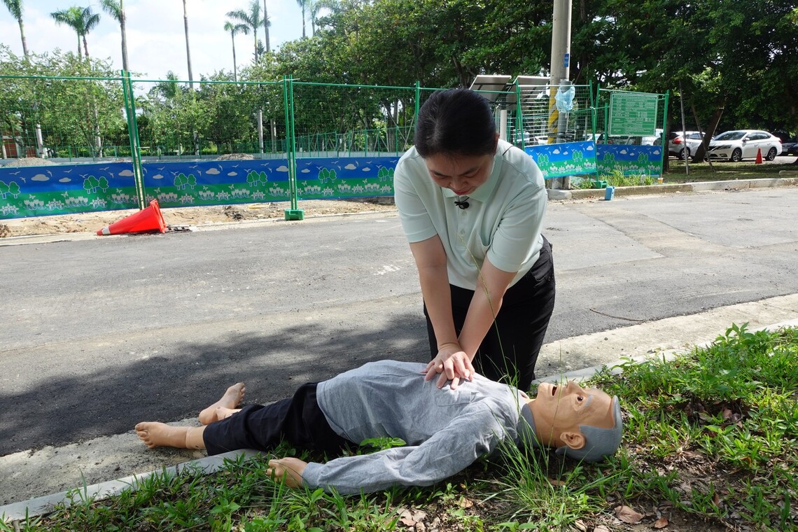 護理師做CPR與AED 心肌梗塞工人獲救一周出院