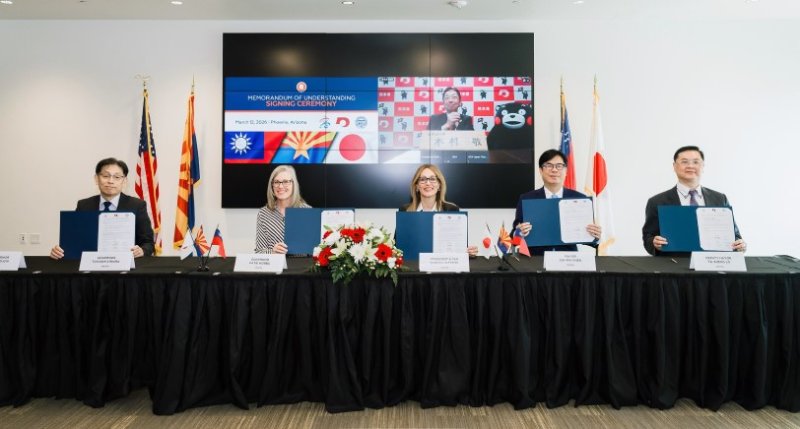 台美日跨海連線！陳其邁與亞利桑那州長、熊本縣知事簽署三方合作備忘錄