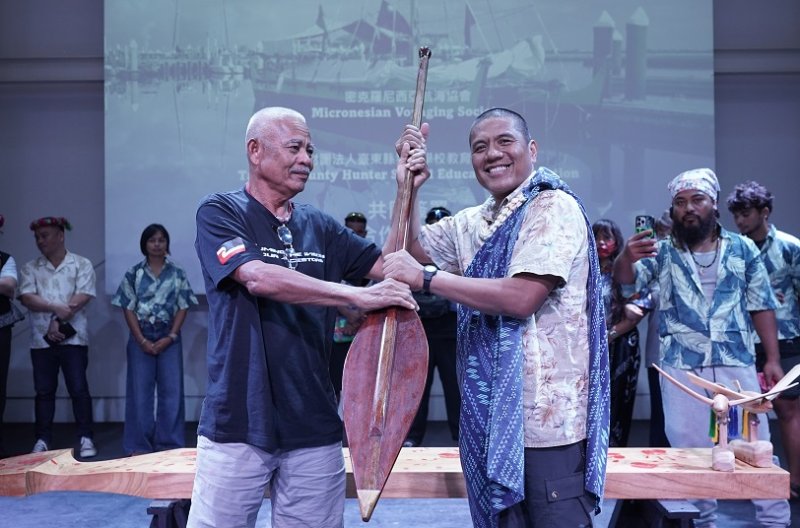 帛琉「無私分享號」再訪台東 簽署MOU深化南島連結