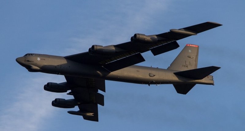 美軍B-52轟炸機加州沙漠墜毀 傷亡情況待確認