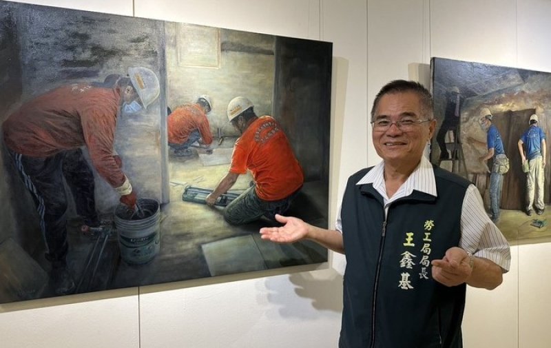 藝術家許圳至油畫記錄做工行善團辦展覽