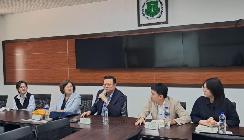 高雄大學攜手越南姊妹校  串聯法學教育與司法實務 打造臺越法律交流平台