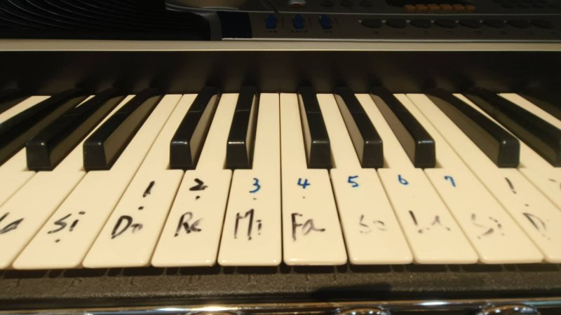 高雄中學音樂課  50-70年代「牛角」的聲威豪壯讓人難忘