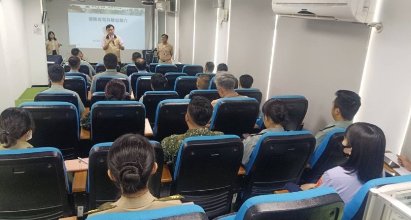 高雄市榮服處前進國軍南部地區人才招募中心  宣導退輔權益共創招募雙贏