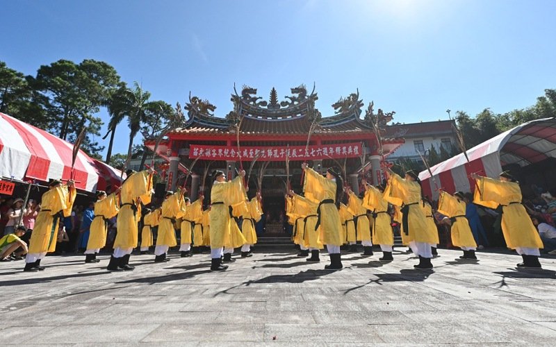 苗栗縣各界祭孔       傳統儀節慶祝至聖先師誕辰