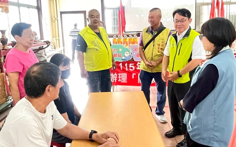 讓愛落實日常！新竹郵局局長沈佛龍帶隊 深入社區陪伴獨居長輩過重陽